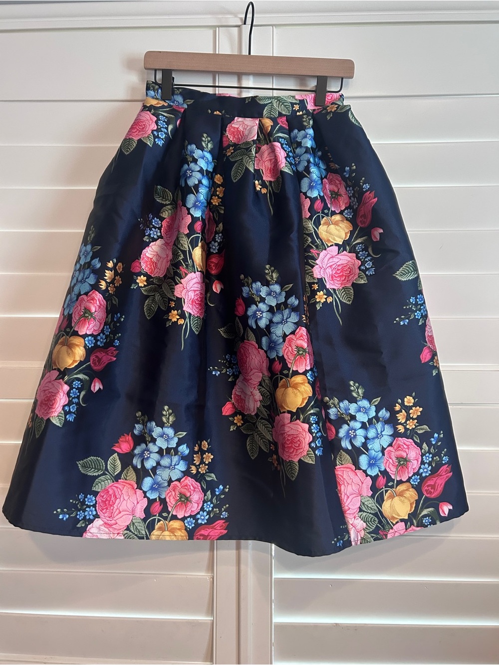 Chicwish Floral Print Aline Skirt Navy Blue Multi Size Small